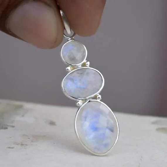 Blue Fire Faceted Rainbow Moonstone Gemstone 925 Sterling Silver Artisan Handmade Pendant Jewelry